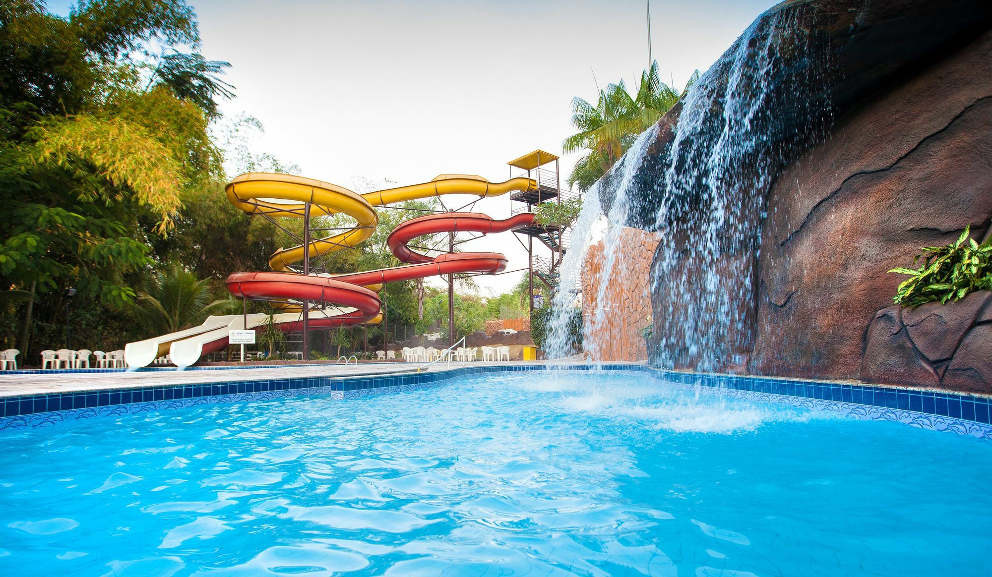 Golden Dolphin Grand Hotel Caldas Novas Bagian luar foto